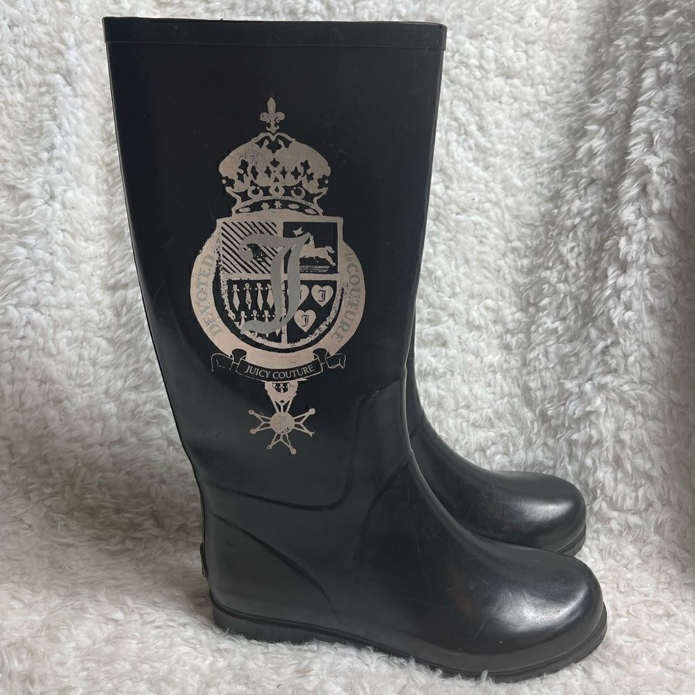 Juicy Couture Black rubber knee high rain boots with pink side logo design SZ9